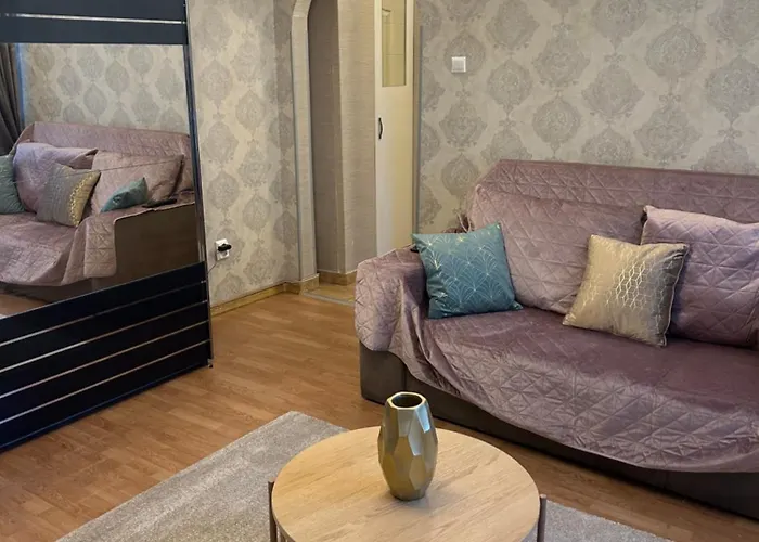 Little Paris Gare Du Nord *