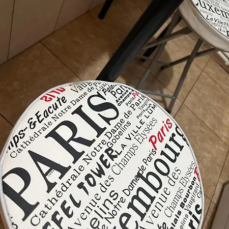 Apartment Little Paris Gare Du Nord Bukarest