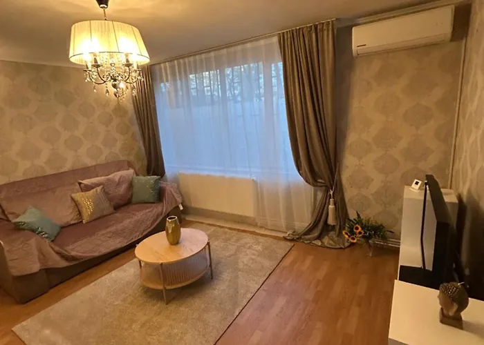 Little Paris Gare Du Nord * 부쿠레슈티