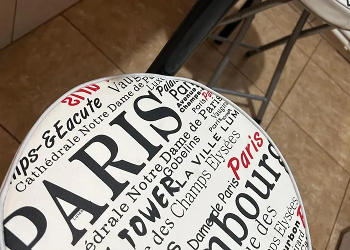 Apartament Little Paris Gare Du Nord Bucureşti