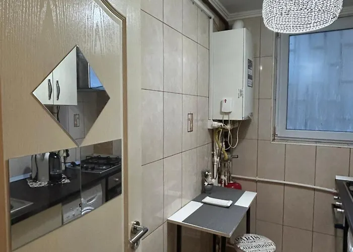 Little Paris Gare Du Nord 부쿠레슈티