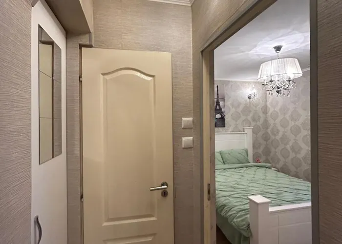 Little Paris Gare Du Nord