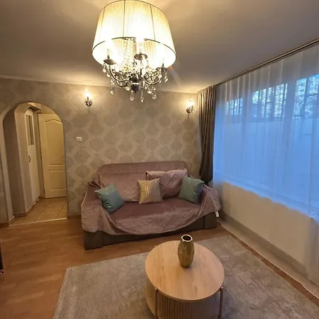 Little Paris Gare Du Nord *