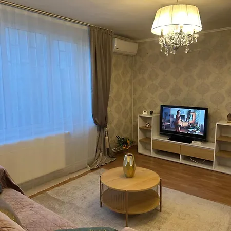 Little Paris Gare Du Nord